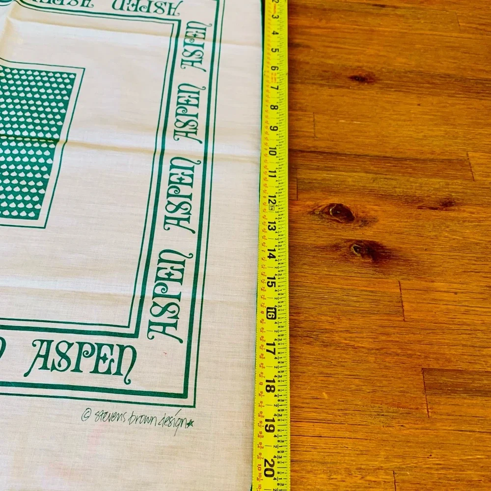 Aspen vintage resort Stevens brown design Green and White Scarf square